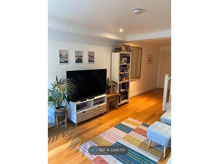 2 Bedroom Terraced House To Rent In Ealing Road, Brentford, TW8