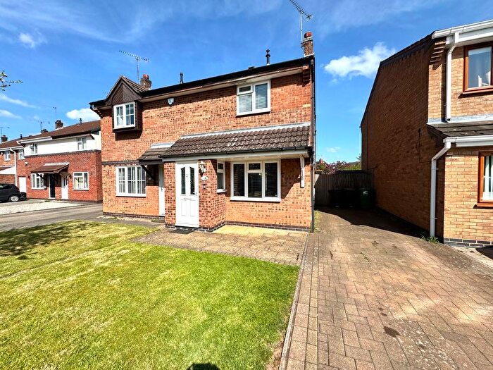 3 Bedroom Semi Detached House For Sale In Launceston Drive, Nuneaton, CV11
