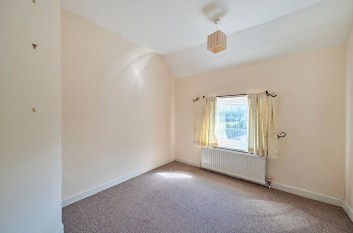 3 Bedroom Terraced House For Sale In Throop Road, Templecombe, Somerset, BA8
