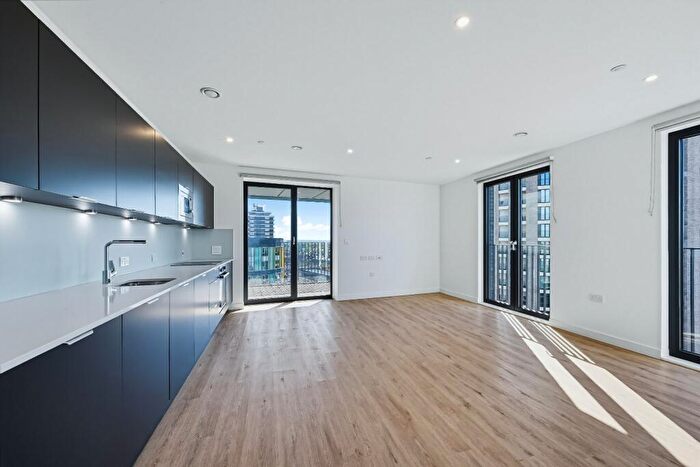 1 Bedroom Apartment To Rent In Plaistow Road, London, E13