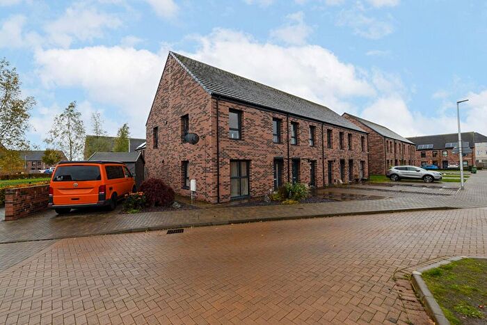 3 Bedroom End Terrace House For Sale In Carnegie Place, Perth, PH1