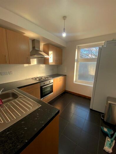 1 Bedroom Apartment To Rent In Globe Road, Bethnal Green, E2