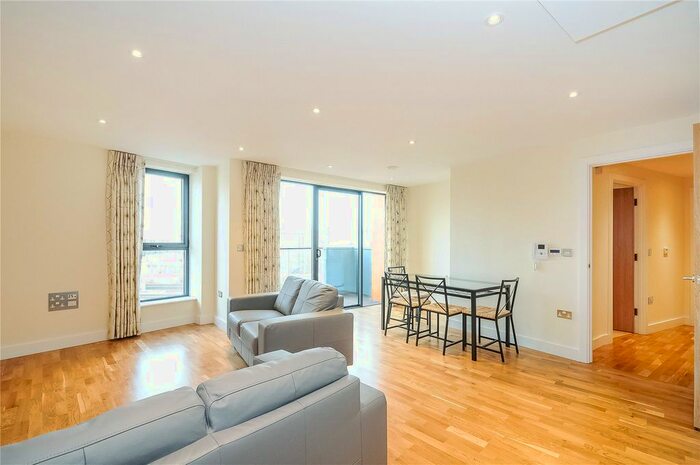 2 Bedroom Flat To Rent In Arc House, Maltby Street, London, SE1