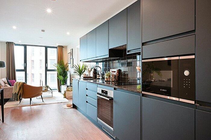 2 Bedroom Apartment To Rent In Uncle Leeds, Whitehall, LS12