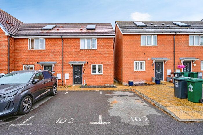 2 Bedroom End Of Terrace House For Sale In Burbridge Road, Leavesden, Watford, WD25