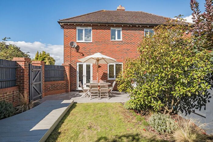 2 Bedroom Semi-Detached House For Sale In Morrison Close, Upper Basildon, Reading, Berkshire, RG8
