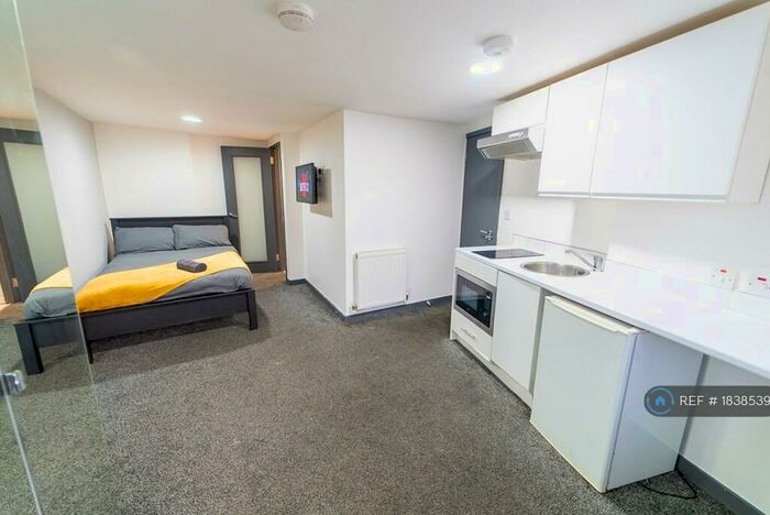 Studio To Rent In Vicarage Road, Kings Heath, Birmingham, B14