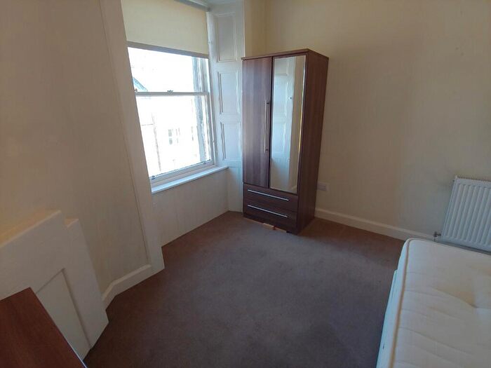 3 Bedroom Flat To Rent In () Grindlay Street, Edinburgh, EH3