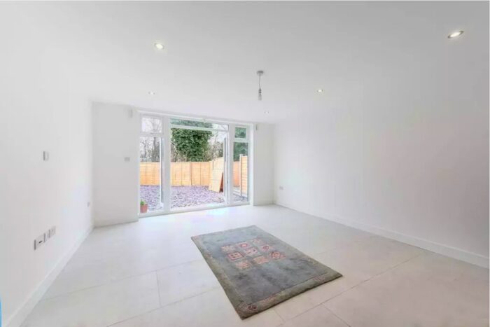 4 Bedroom End Of Terrace House To Rent In Woodgrange Avenue, Harrow, HA3