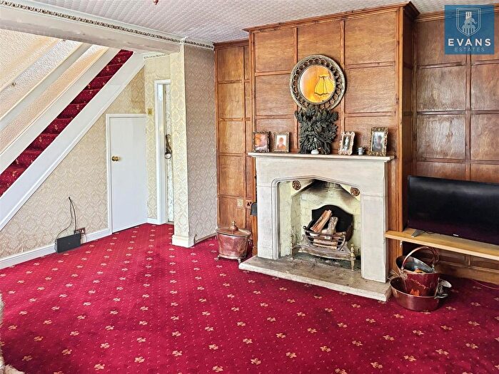 3 Bedroom End Of Terrace House For Sale In Ash Green Lane, Coventry, CV7