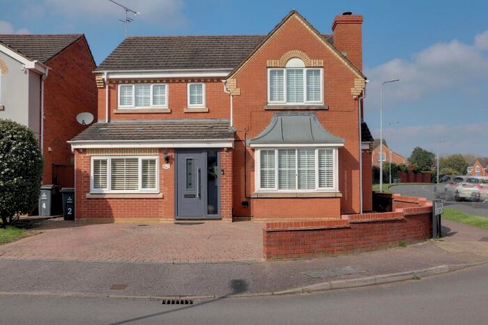 5 Bedroom Detached House To Rent In Sparrow Drive, Stevenage, Hertfordshire, SG2