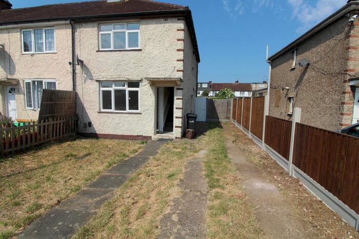 3 Bedroom Property To Rent In Redlands Road, Enfield, EN3