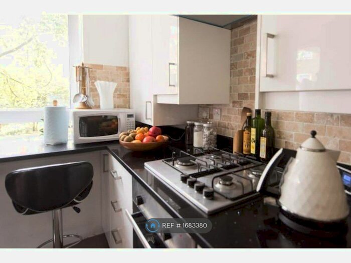 2 Bedroom Flat To Rent In Blomfield Villas, London, W2