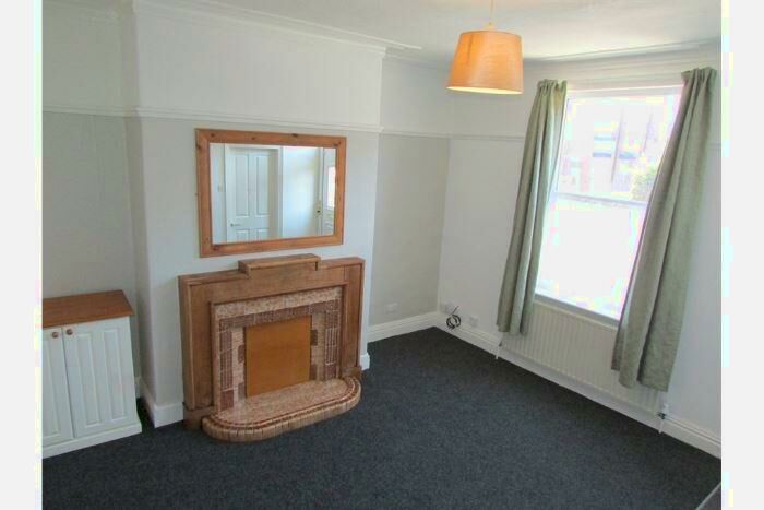 2 Bedroom Terraced House To Rent In Parkfield Row, Leeds, LS11