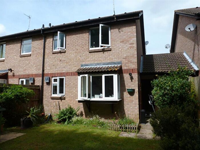 1 Bedroom End Of Terrace House To Rent In Bates Close, George Green, Berkshire, SL3
