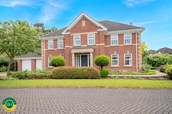 4 Bedroom Detached House For Sale In Oaklands, Bessacarr, Doncaster, DN4