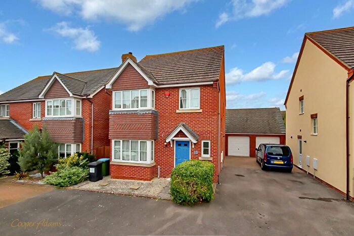 4 Bedroom Detached House For Sale In Ashmore Avenue, Angmering, BN16