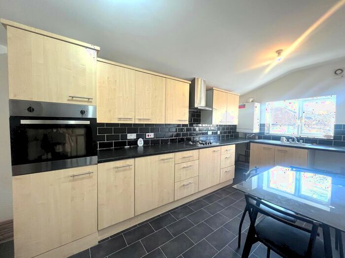 2 Bedroom Apartment To Rent In Rowton Street, Bolton, BL2