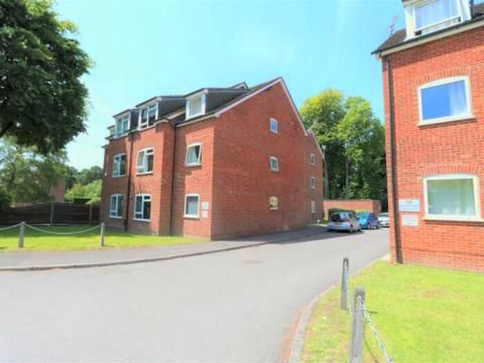 1 Bedroom Flat To Rent In Gordon Road, Camberley, GU15