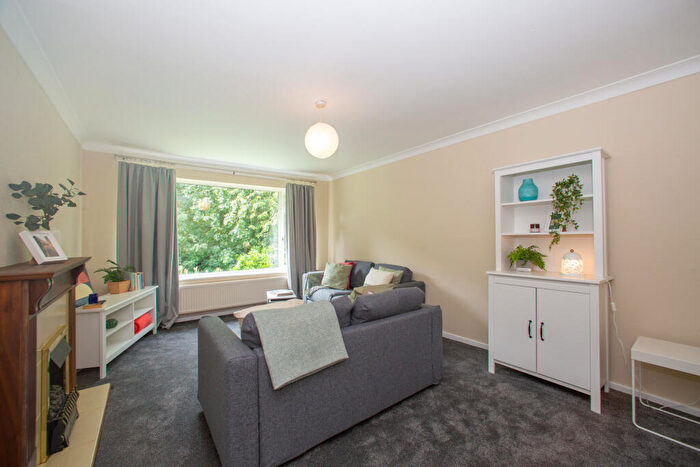 2 Bedroom Apartment To Rent In The Poplars, Headingley, Leeds, LS6