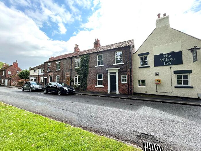 3 Bedroom Cottage To Rent In Water End, Brompton, DL6
