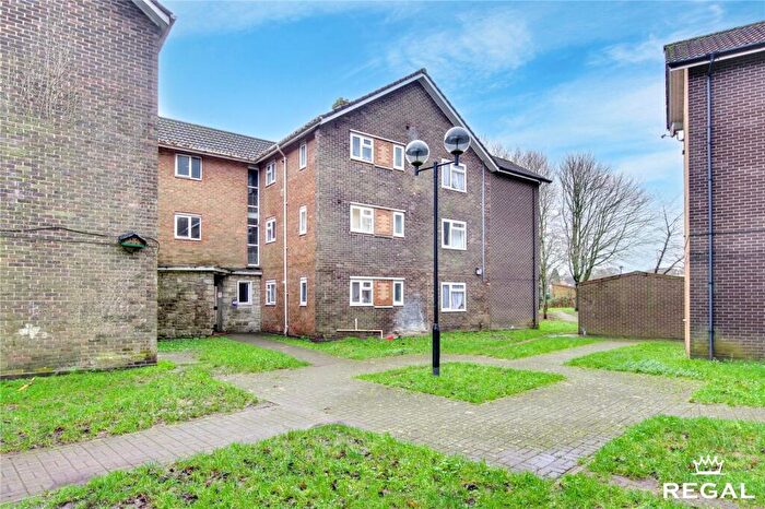 2 Bedroom Apartment For Sale In Moore Avenue, Bournemouth, BH11