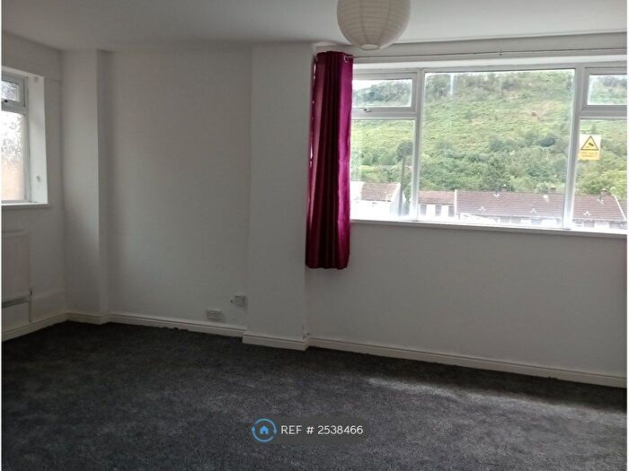 2 Bedroom Flat To Rent In William Street, Ystrad, Pentre, CF41