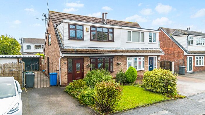 3 Bedroom Semi-detached House For Sale In Linden Close, Woolston, WA1