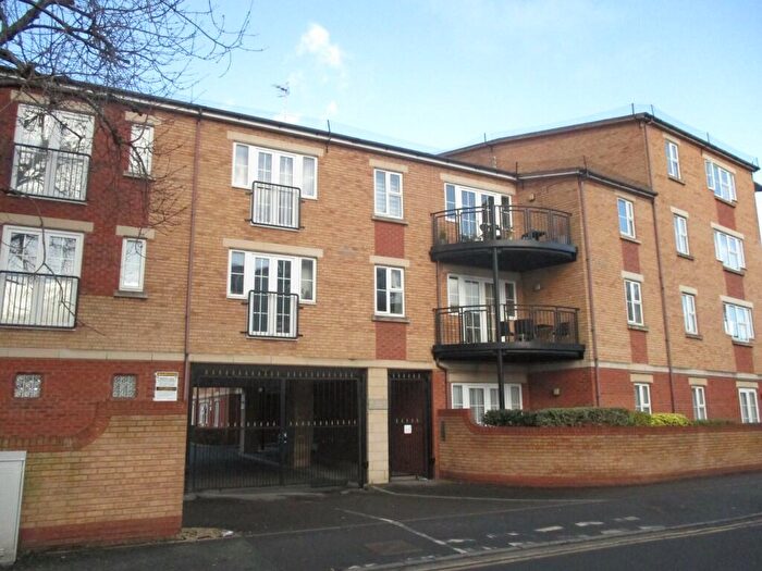 1 Bedroom Apartment To Rent In Redcliffe, Magdalena Court, BS1