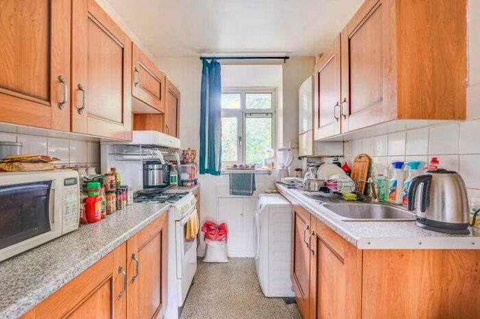 3 Bedroom Flat To Rent In Mayville Estate, Stoke Newington, N16