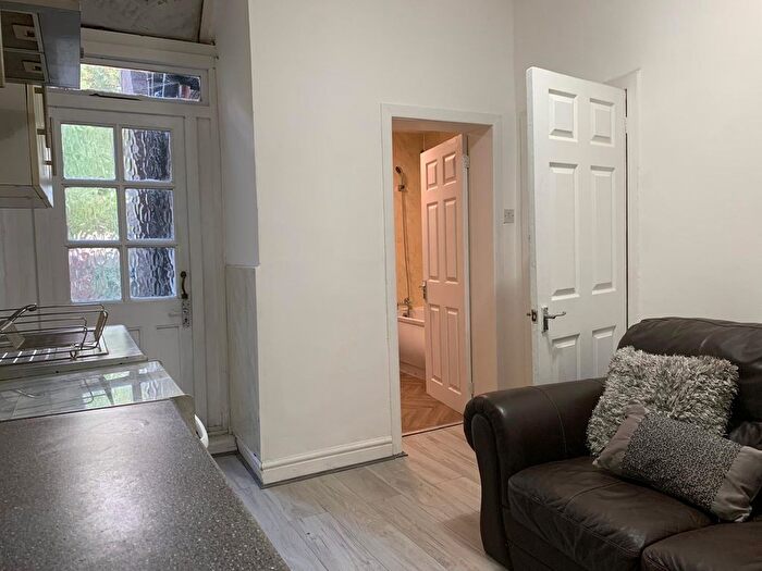 2 Bedroom Flat To Rent In Ash Tree Road, Crumpsall, Manchester, M8