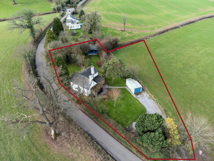 2 Bedroom Cottage For Sale In Dingestow, NP25