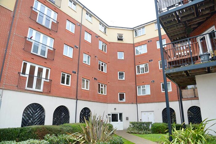 1 Bedroom Apartment For Sale In Long Acre, Thamesmead West, SE28