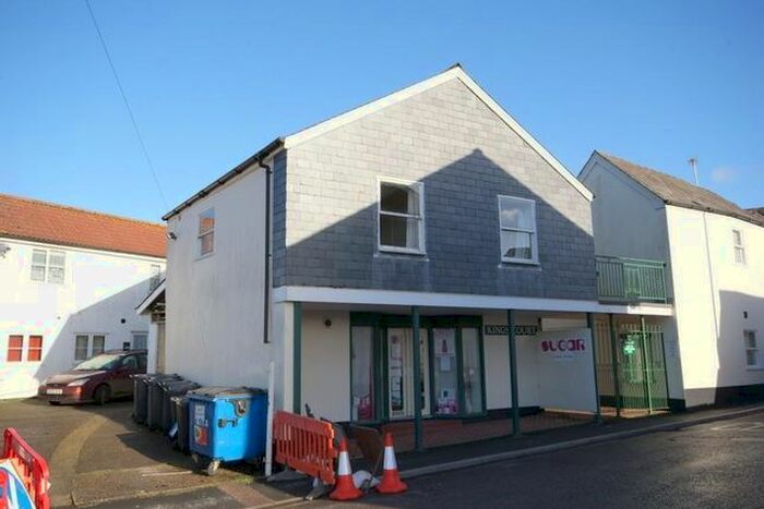 2 Bedroom Flat To Rent In Kings Court, Honiton, Devon, EX14