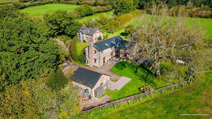 4 Bedroom Barn Conversion For Sale In Cefn Mably, Cardiff, CF3