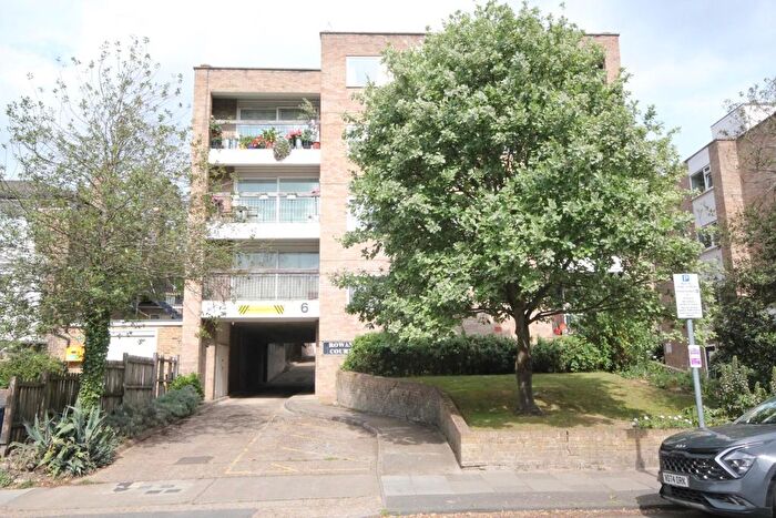 2 Bedroom Flat To Rent In Queens Road, Kingston Upon Thames, KT2