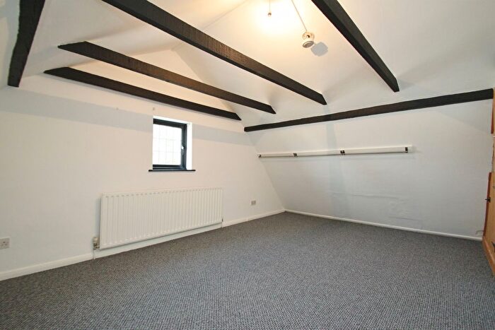 3 Bedroom Flat To Rent In Market Place, Abridge, Romford, RM4