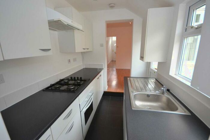 2 Bedroom Terraced House To Rent In Albany Road, Reading, Berkshire, RG30