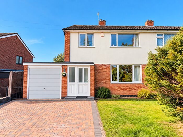 3 Bedroom Semi-Detached House To Rent In Dove Rise, Oadby, LE2