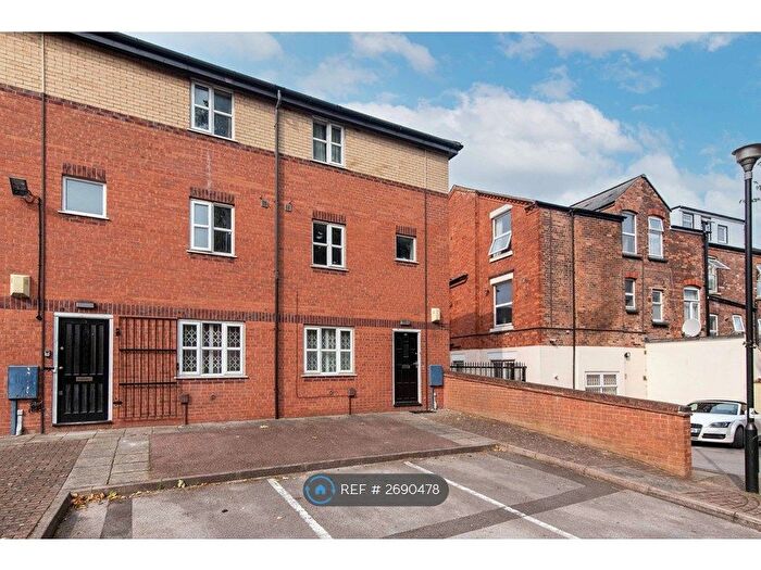 6 Bedroom Terraced House To Rent In Peveril Street, Nottingham, NG7