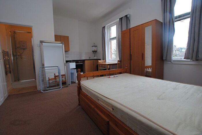 Studio To Rent In Castlebar Hill, Ealing, W5