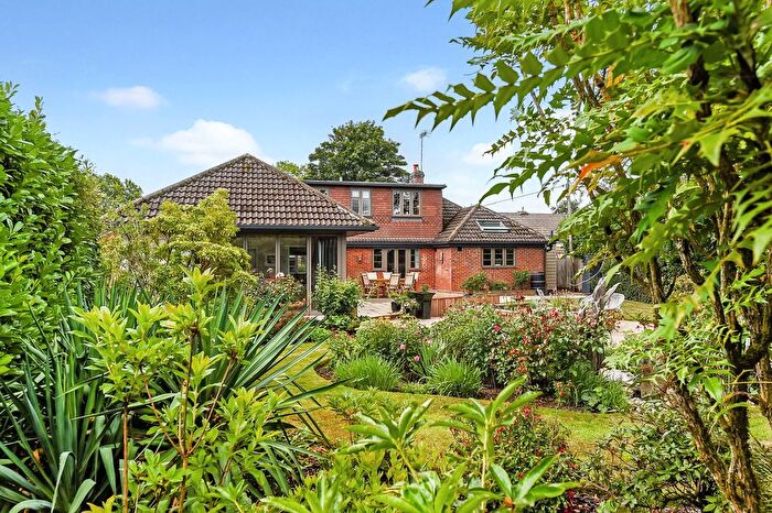 5 Bedroom Detached House For Sale In High Street, Medstead, Hampshire, GU34