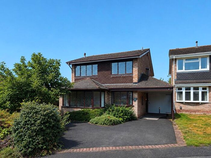 4 Bedroom Detached House For Sale In Larkswood Drive, Sedgley, DY3