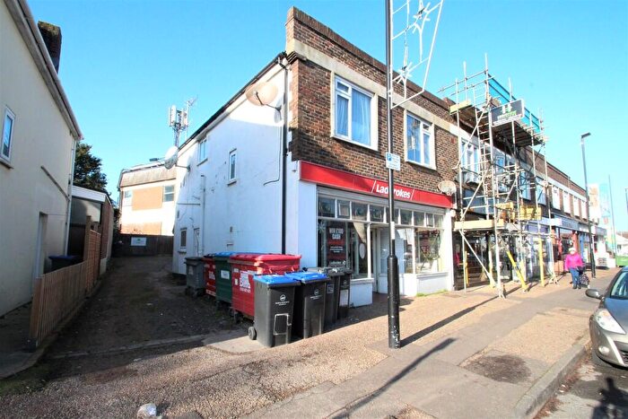 1 Bedroom Flat To Rent In South Street, Lancing, BN15