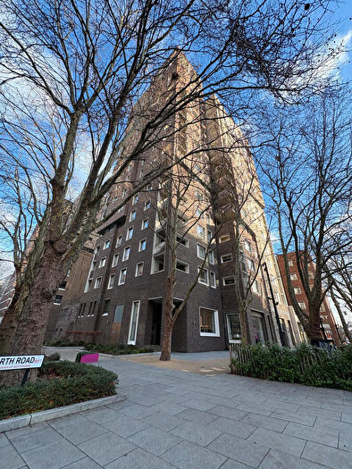 1 Bedroom Apartment For Sale In Elephant Park, London, SE17