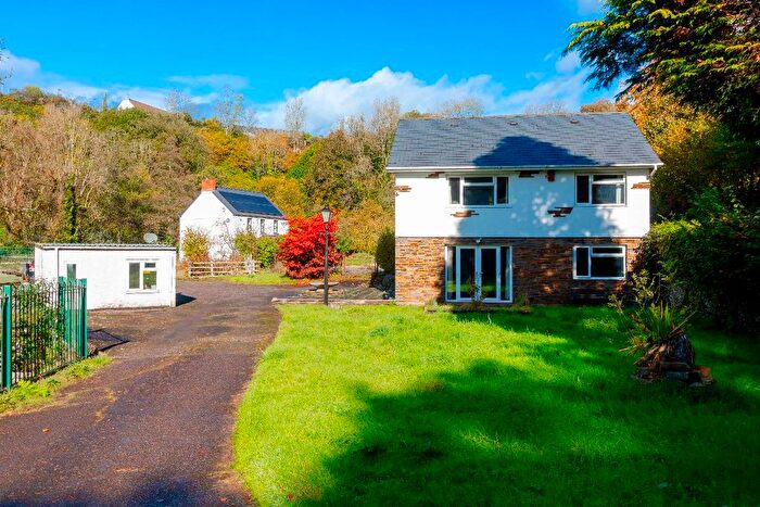 3 Bedroom Detached House For Sale In Melin Caiach House, Melin Caiach, Treharris, CF46