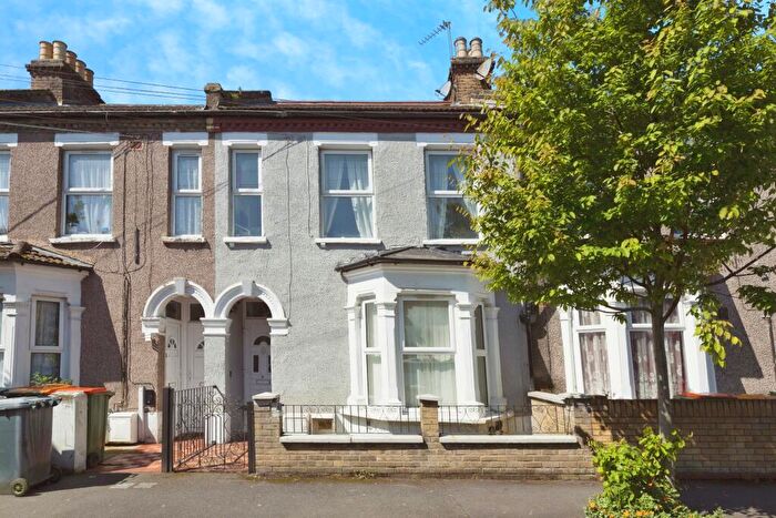 1 Bedroom Maisonette For Sale In Stork Road, London, E7
