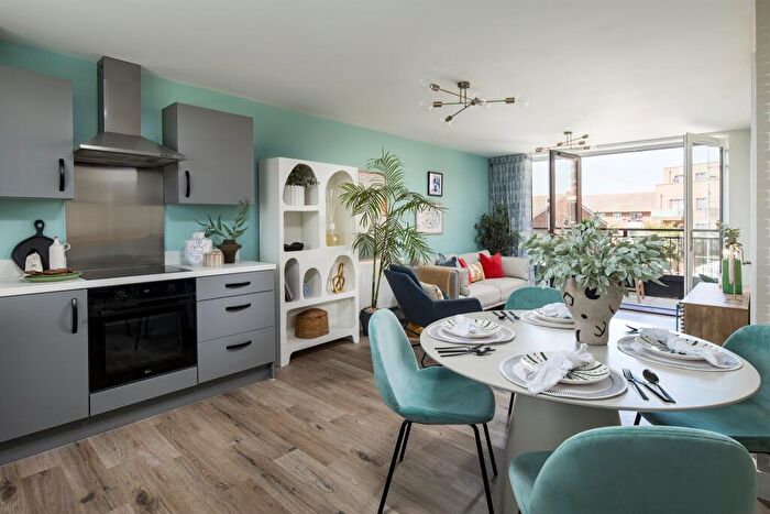 2 Bedroom Apartment For Sale In Newbury Mews, Wessex Close, Ilford, IG3