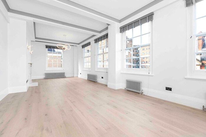 3 Bedroom Flat To Rent In Bryanston Court, George Street, Marylebone, London, W1H