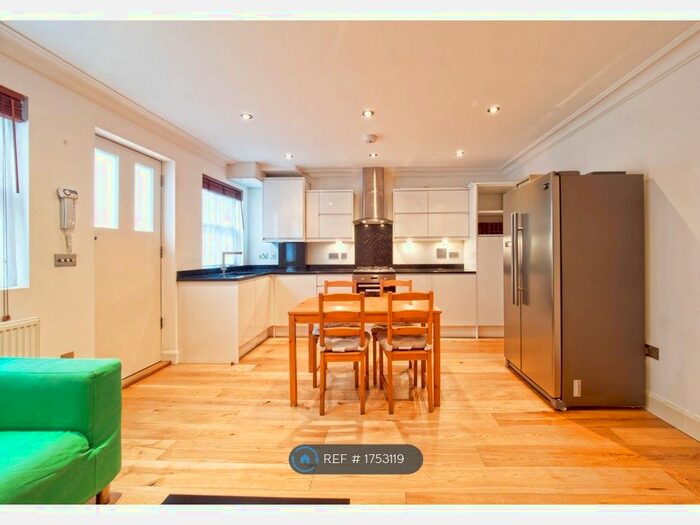 1 Bedroom Flat To Rent In Athelstane Mews, London, N4